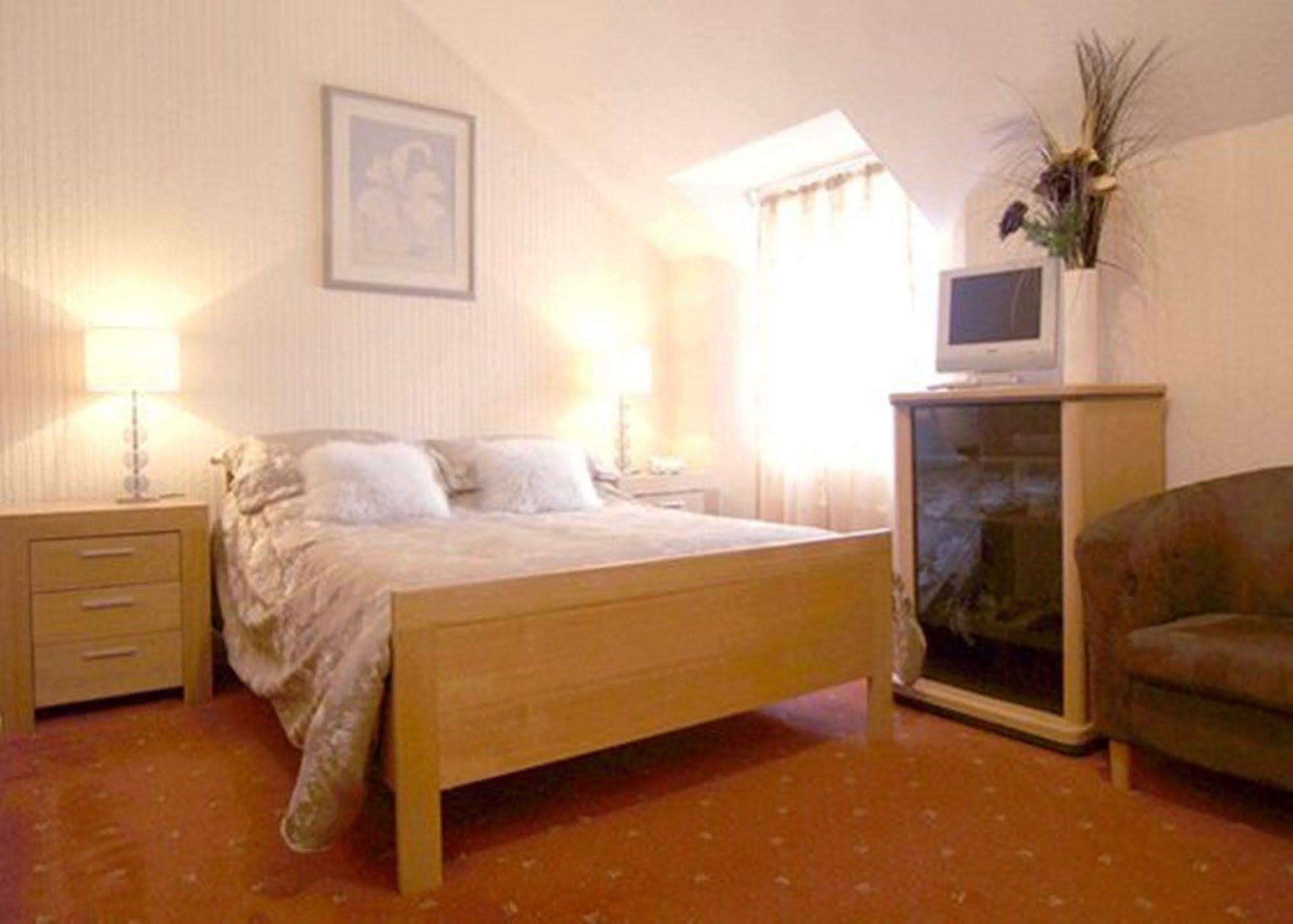 Smithaleigh Farm Rooms And Apartments Sparkwell 외부 사진