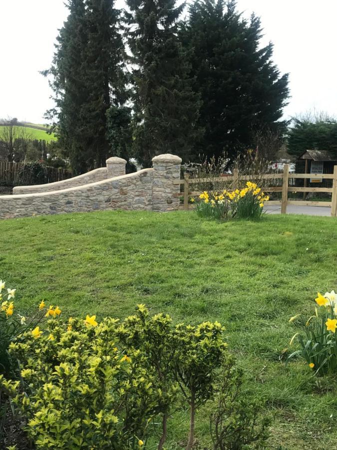 Smithaleigh Farm Rooms And Apartments Sparkwell 외부 사진